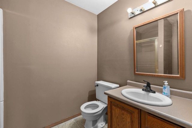 1709 LAKE BREEZE ROAD, Oshkosh, WI 54904