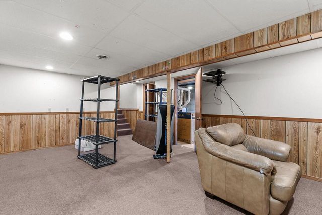 1709 LAKE BREEZE ROAD, Oshkosh, WI 54904