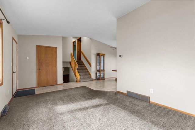 1709 LAKE BREEZE ROAD, Oshkosh, WI 54904