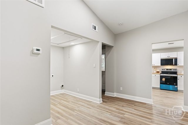 405 N Baldwin Cir, Savannah, GA 31405