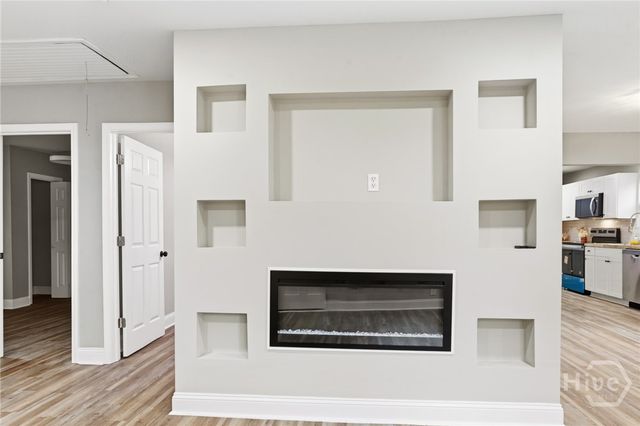 405 N Baldwin Cir, Savannah, GA 31405