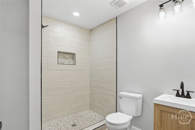 405 N Baldwin Cir, Savannah, GA 31405
