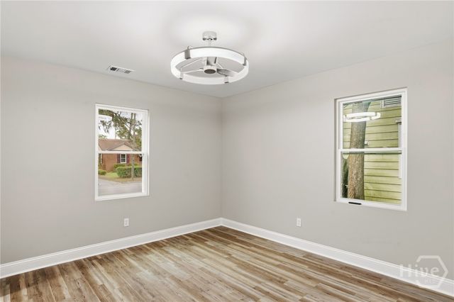 405 N Baldwin Cir, Savannah, GA 31405