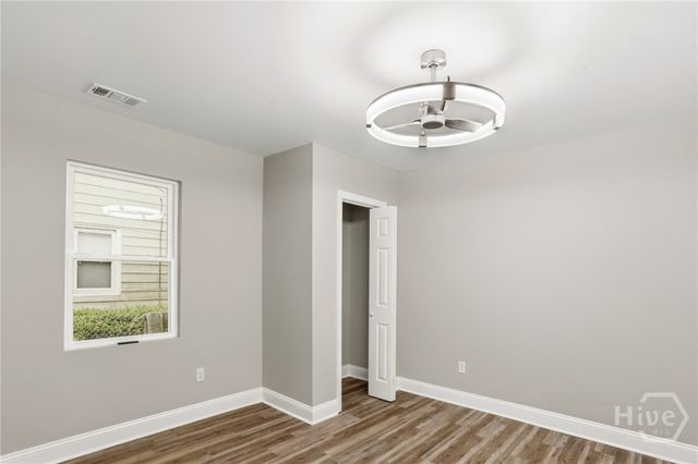 405 N Baldwin Cir, Savannah, GA 31405