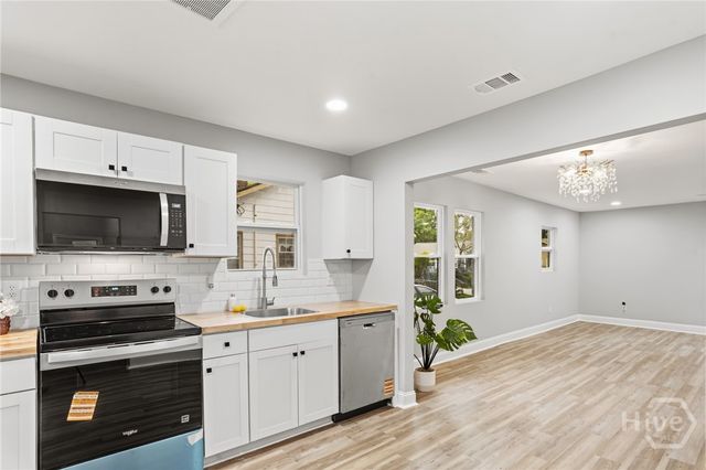 405 N Baldwin Cir, Savannah, GA 31405