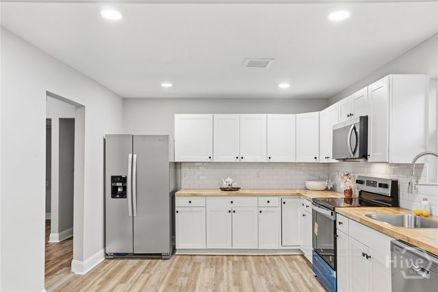 405 N Baldwin Cir, Savannah, GA 31405