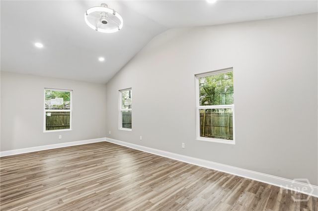 405 N Baldwin Cir, Savannah, GA 31405