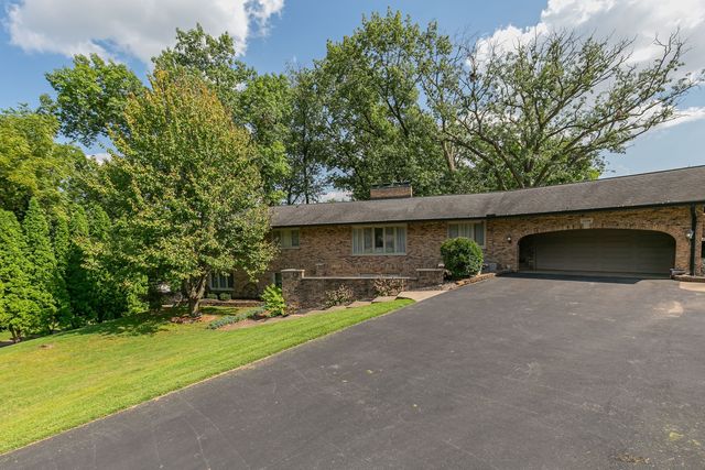 1134 33rd St Ct, Moline, IL 51265