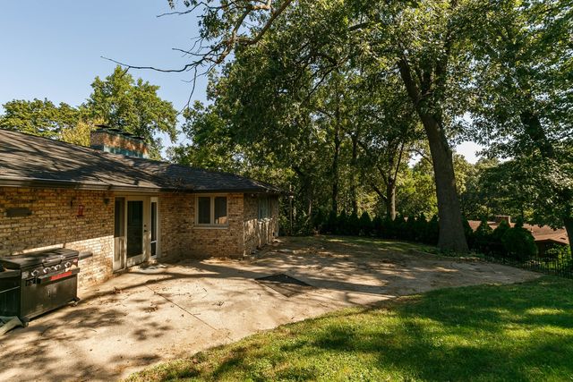 1134 33rd St Ct, Moline, IL 51265