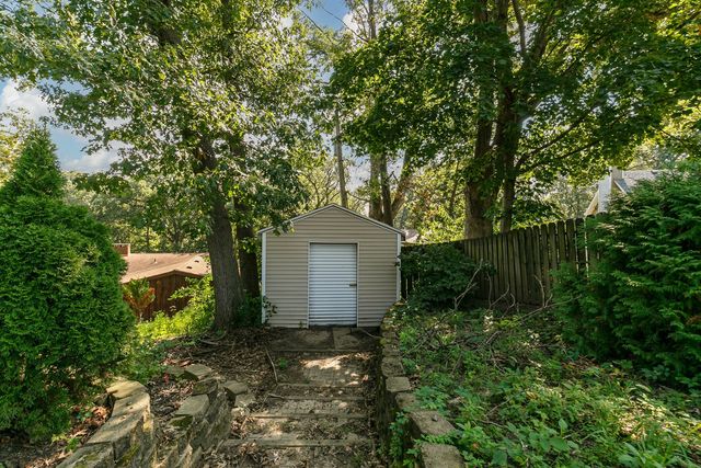 1134 33rd St Ct, Moline, IL 51265