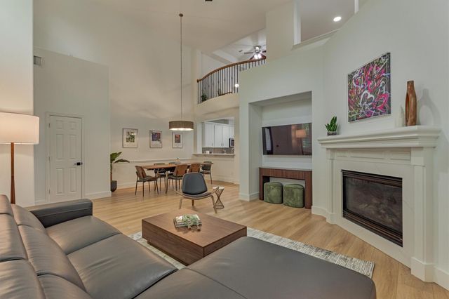 27 Medley Lane, The Woodlands, TX 77382