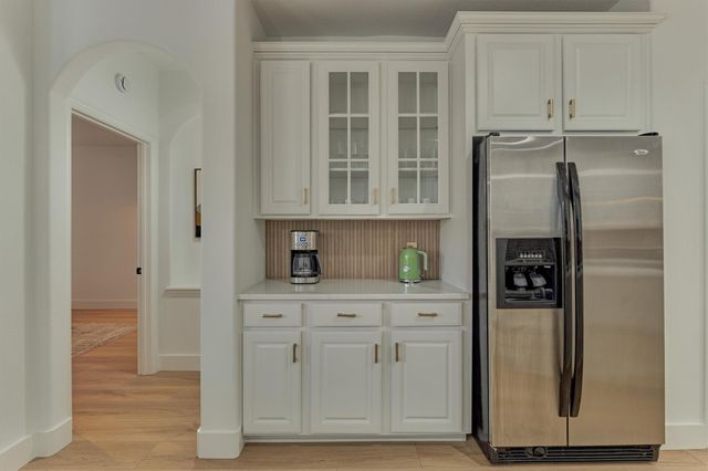 27 Medley Lane, The Woodlands, TX 77382