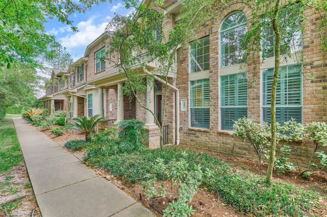 27 Medley Lane, The Woodlands, TX 77382
