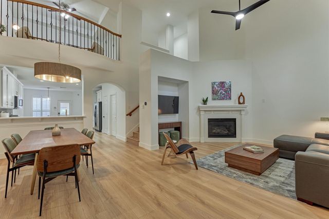 27 Medley Lane, The Woodlands, TX 77382