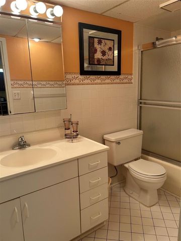 2860 Somerset Drive 311k, Lauderdale Lakes, FL 33311