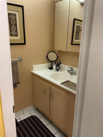 2860 Somerset Drive 311k, Lauderdale Lakes, FL 33311