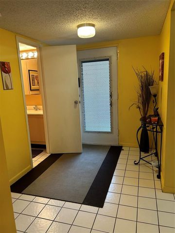 2860 Somerset Drive 311k, Lauderdale Lakes, FL 33311