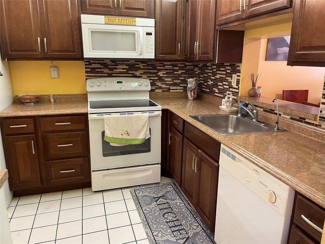 2860 Somerset Drive 311k, Lauderdale Lakes, FL 33311