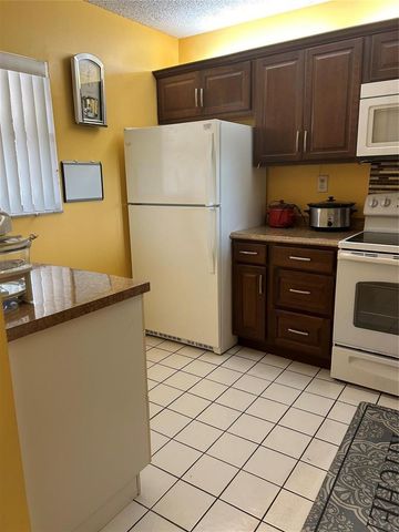 2860 Somerset Drive 311k, Lauderdale Lakes, FL 33311