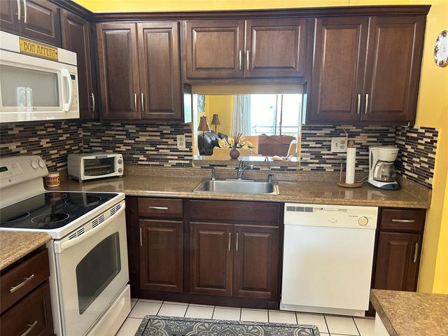 2860 Somerset Drive 311k, Lauderdale Lakes, FL 33311