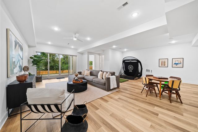 2428 Brittany Dr, Nashville, TN 37206