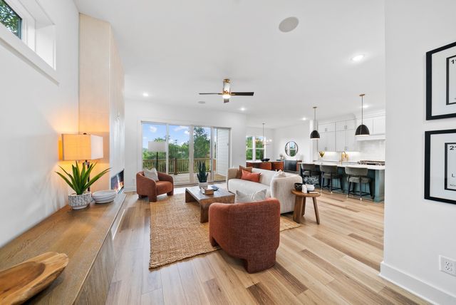 2428 Brittany Dr, Nashville, TN 37206