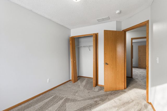 13630 58th Avenue N, Plymouth, MN 55446