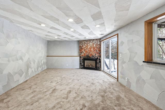 13630 58th Avenue N, Plymouth, MN 55446