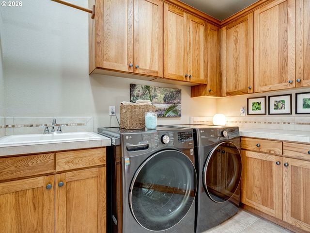 12800 Ne SALMON CREEK Ave C110, Vancouver, WA 98686