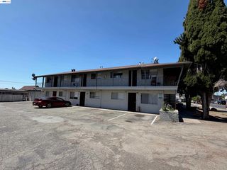 318 Dumont Ave, Hayward, CA 94544