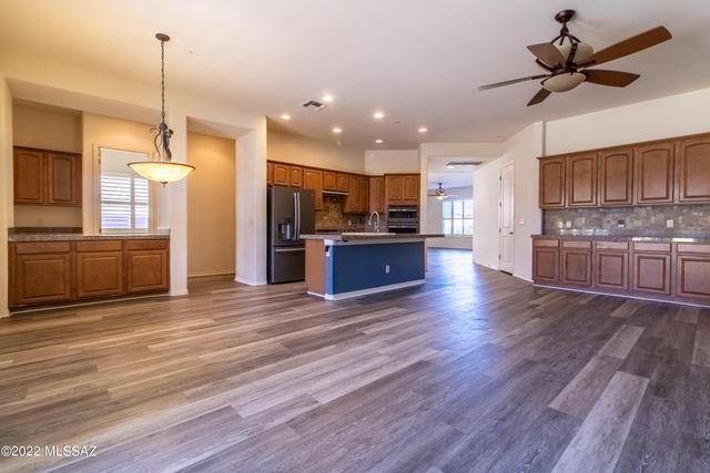 11877 N Mesquite Hollow Drive, Oro Valley, AZ 85737