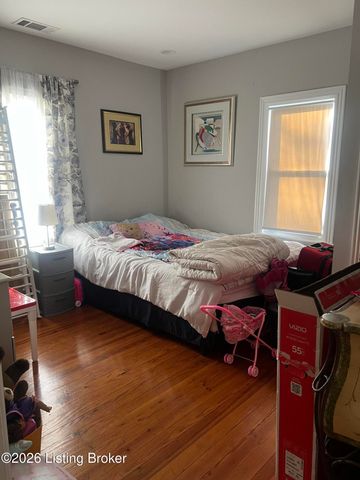 1434 Forest Dr, Louisville, KY 40219