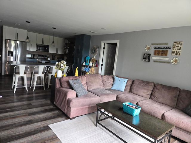 1501 Darien Lake Drive 208, Darien, IL 60561