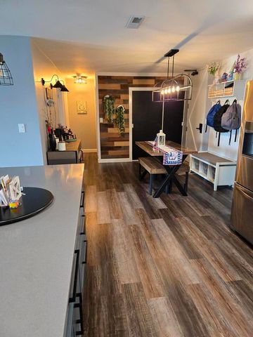 1501 Darien Lake Drive 208, Darien, IL 60561