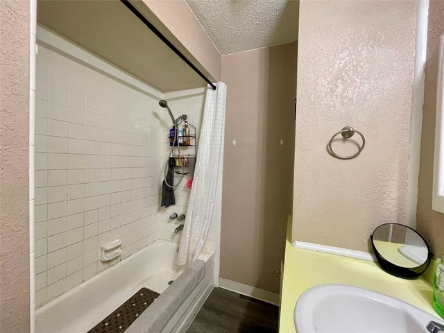 8541 Meadow Parkway Drive, Shreveport, LA 71108