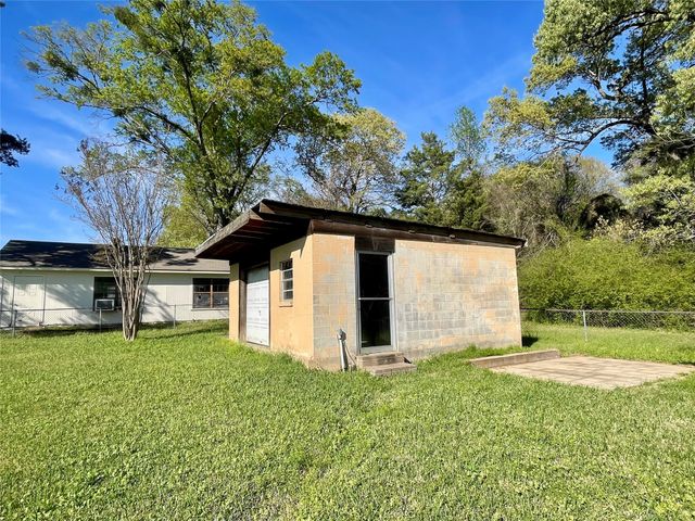 8541 Meadow Parkway Drive, Shreveport, LA 71108