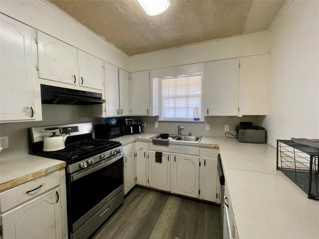 8541 Meadow Parkway Drive, Shreveport, LA 71108