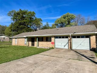8541 Meadow Parkway Drive, Shreveport, LA 71108
