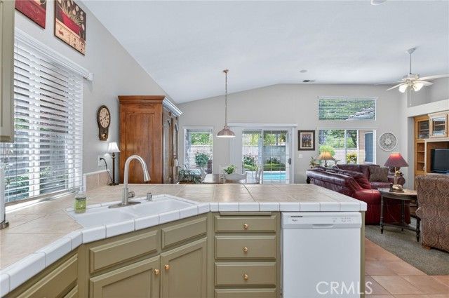 2329 Prescott, Clovis, CA 93619