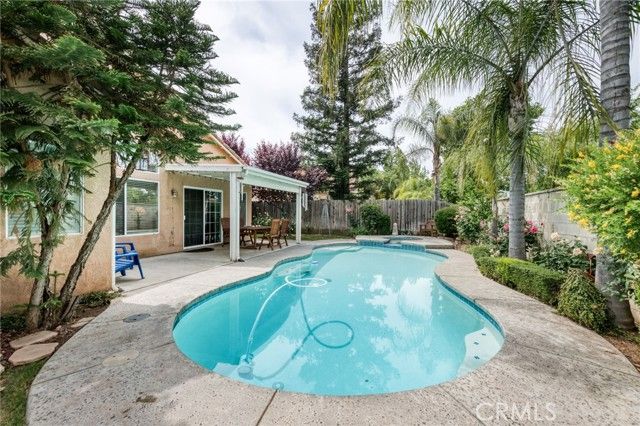 2329 Prescott, Clovis, CA 93619