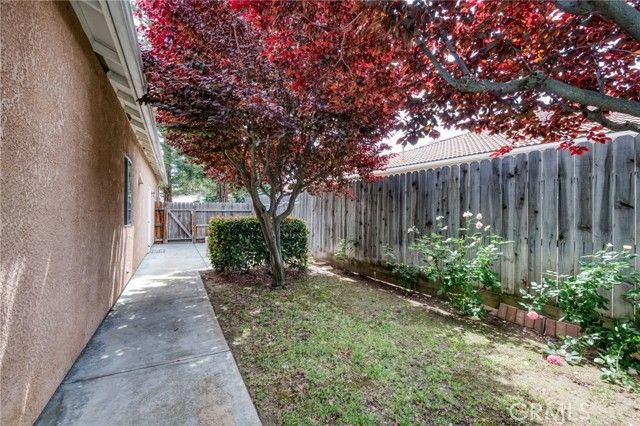 2329 Prescott, Clovis, CA 93619