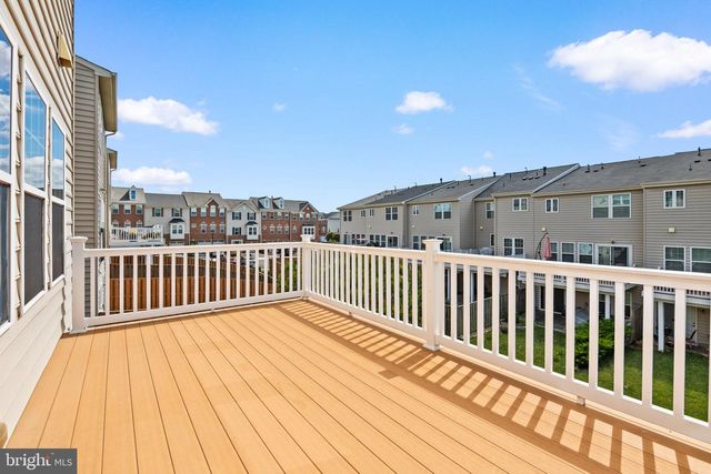 25741 CLAIRMONT MANOR SQ, Aldie, VA 20105