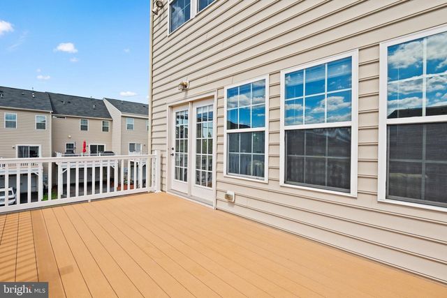 25741 CLAIRMONT MANOR SQ, Aldie, VA 20105