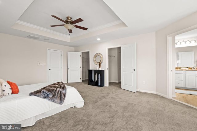 25741 CLAIRMONT MANOR SQ, Aldie, VA 20105