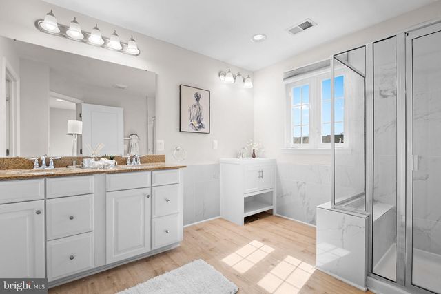 25741 CLAIRMONT MANOR SQ, Aldie, VA 20105