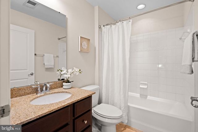 25741 CLAIRMONT MANOR SQ, Aldie, VA 20105