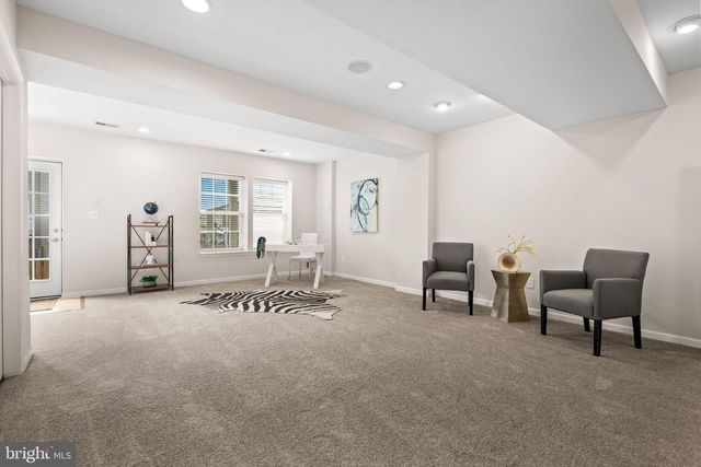 25741 CLAIRMONT MANOR SQ, Aldie, VA 20105