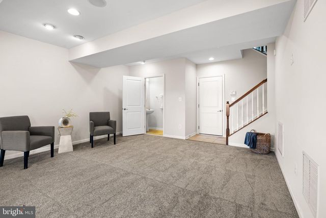 25741 CLAIRMONT MANOR SQ, Aldie, VA 20105