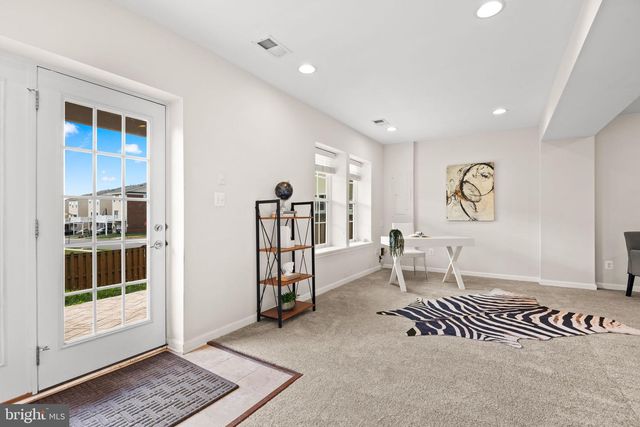 25741 CLAIRMONT MANOR SQ, Aldie, VA 20105