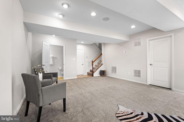 25741 CLAIRMONT MANOR SQ, Aldie, VA 20105